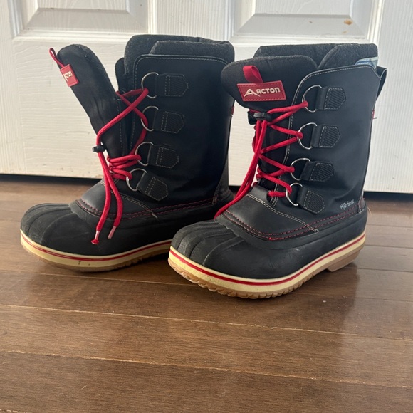 Action Other - Kids Action Size 4 Black and Red Winter Boots